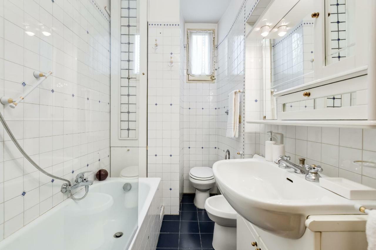 Elegant Apartment โรม ภายนอก รูปภาพ